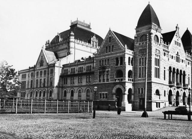 Suomen kansallisteatteri vuonna 1916.