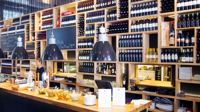 Pjazzan tilat ovat todella avarat ja tyylikkäät.