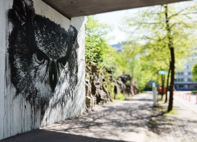 Pasilassa sijaitseva pöllö on Jussi TwoSevenin ja Helsingin taidemuseon yhteystyötä.