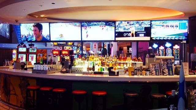 Sports Barissa riittää screenejä.