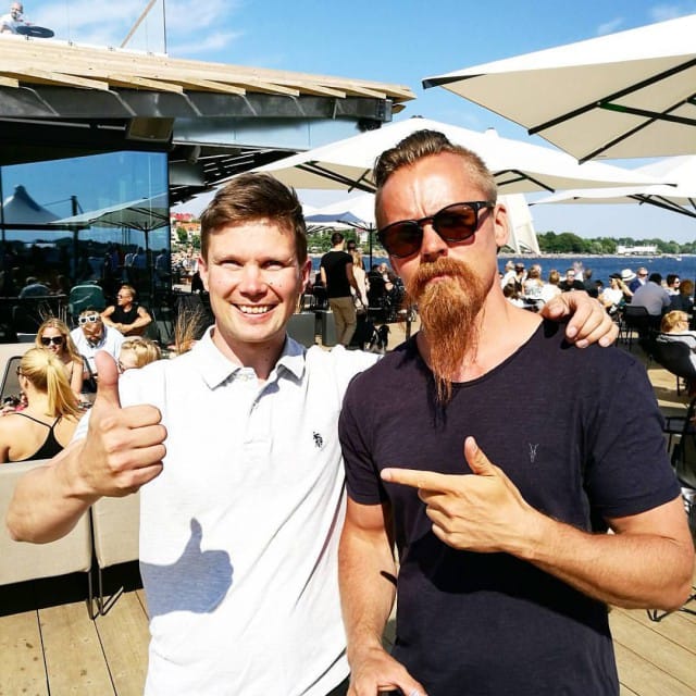 Ilkka Lavas ja Jasper Pääkkönen Löylyn terassilla.