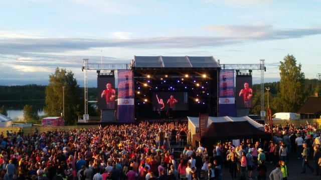 Captain Jack jaksaa bailata.