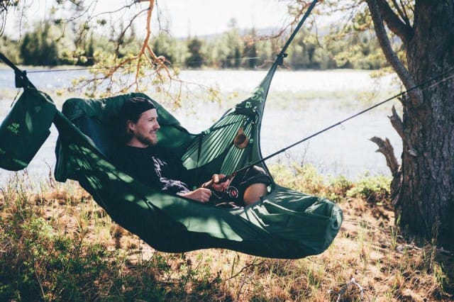 AMOK Draumr 3.0:ssa viihtyy ja kun väsy koittaa, saa sen kätevästi pediksi.