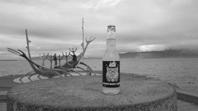 UTU Lonkero islantilaismaisemissa.