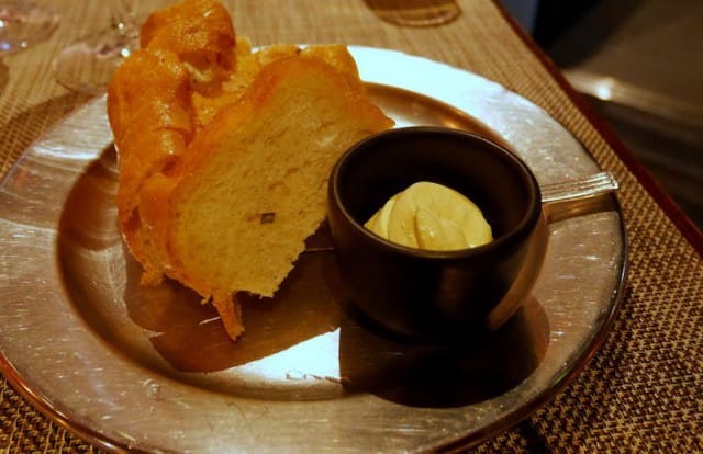 Tuli kakkua – alkuun tarjoiltu briossi oli öljyistä ja suussasulavaa.