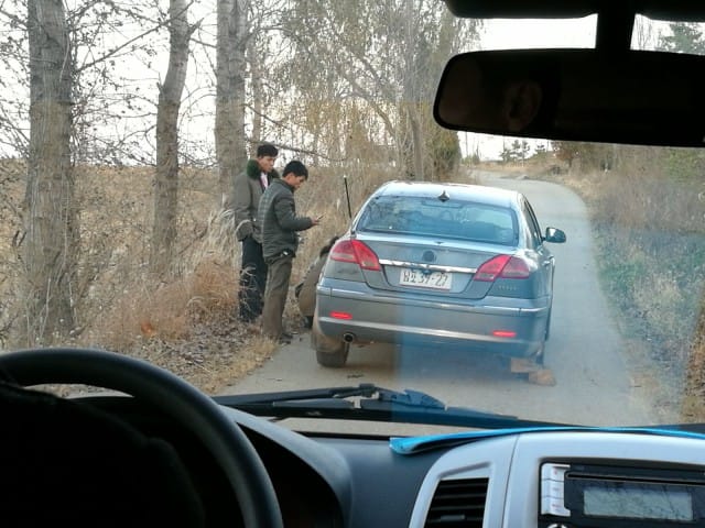 Rengasrikko on arkipäivää. Yhtäkkiä moottoritiellä saattaa olla 40cm syvä kuoppa.