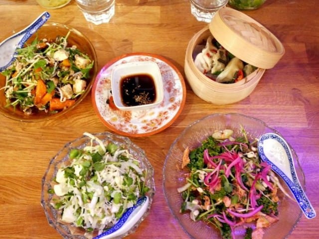 Kattaus alkuruokia ja pikkunaposteltavaa