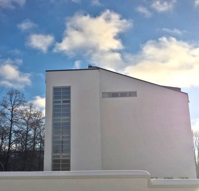 näyttäviä yksityiskohtia