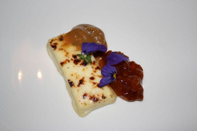 Maistuisiko pala juustoa?