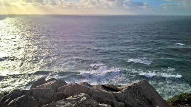 Tyynen mielen sain hiljan Capo da Rocassa, Euroopan läntisimmässä paikassa ikiaiaisia Atlantin aaltoja katsoessani