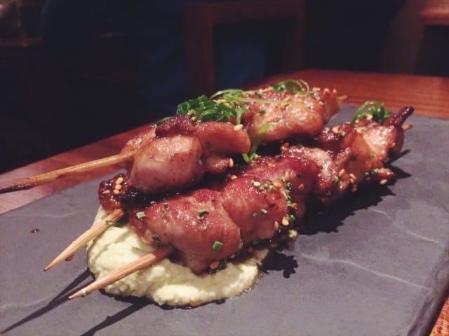 Yakitori - heinäsavustettuja kanavartaita. Nam!