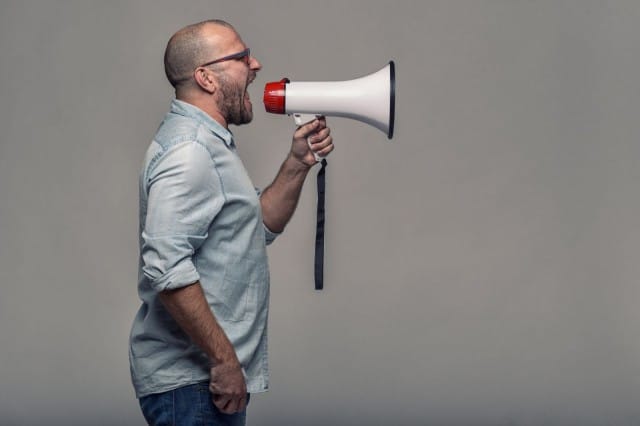 Suoraa palautetta antamassa.