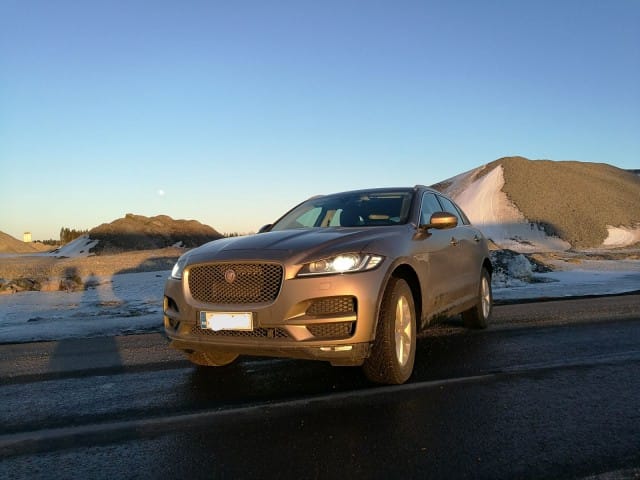 Jaguar F-Pace, Sports Car Center Airport.