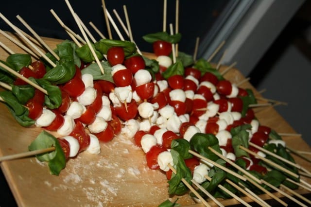 Maanmainiot mozzarellatikut.