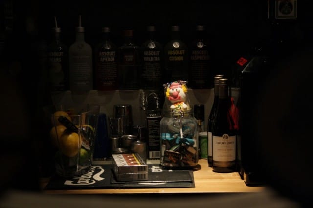 Baarimikkojen omalta tiskiltä kuikuili pelle-tikkari....