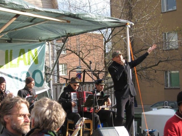 Vallilan Tangon kekkereissä on kuuma tunnelma säästä riippumatta.