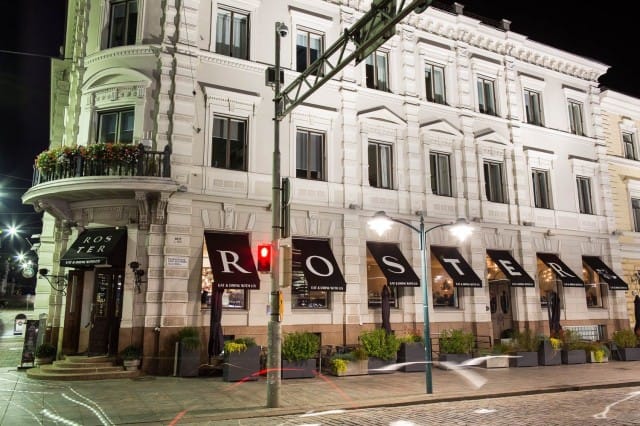 Roster on tyylikäs niin sisä- kuin ulkopuolelta.