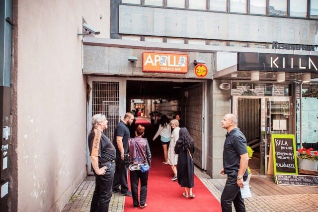 Punaista mattoa pitkin Apolloon.