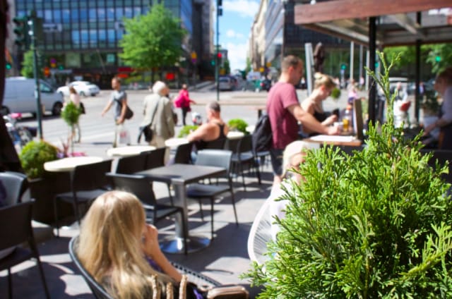 AKAn terassilla on oma tiski.