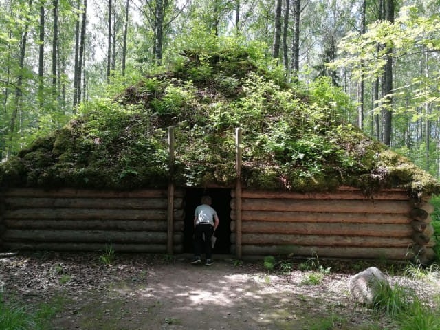 Tämä ruohokatto on tulossa taas muotiin 10000 vuoden hiljaiselon jälkeen.