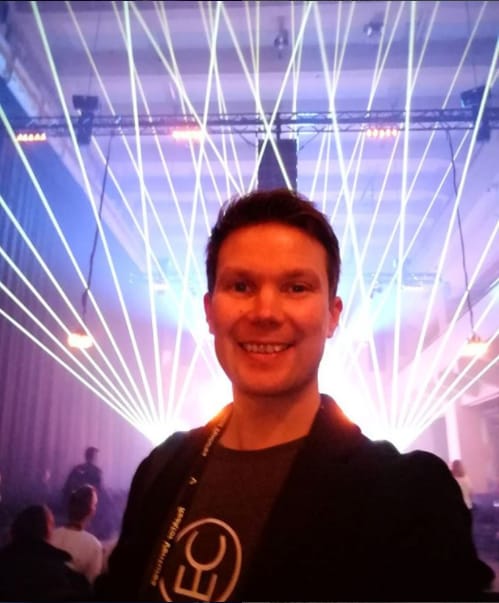 Slush on kuin irtokarkkikauppa. Et voi napata kaikkia irtokarkkeja, mutta voit valita 10-20 tärkeintä. Kun saat tapaamisen, hoida ne hyvin, tee kotiläksyt ja ole rehellinen.