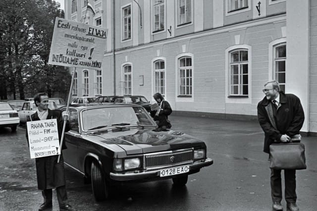 Rodeo sukeltaa Viron villiin vuosiin Neuvostoliiton romahtamisen jälkeen.