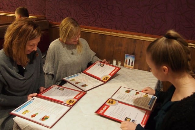 SYÖ!-kampanja toi Sari Sinisalmen, Henna Koskelan ja Ella Maisonlahden ensimmäistä kertaa Pikku Makaluun.