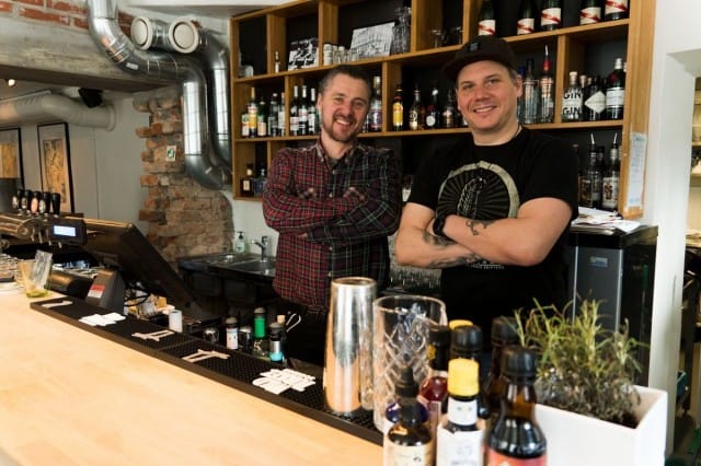 Tuomas Luukolla (vas.) ja Mika Nikkasella on yli 20 vuoden kokemus alalta.