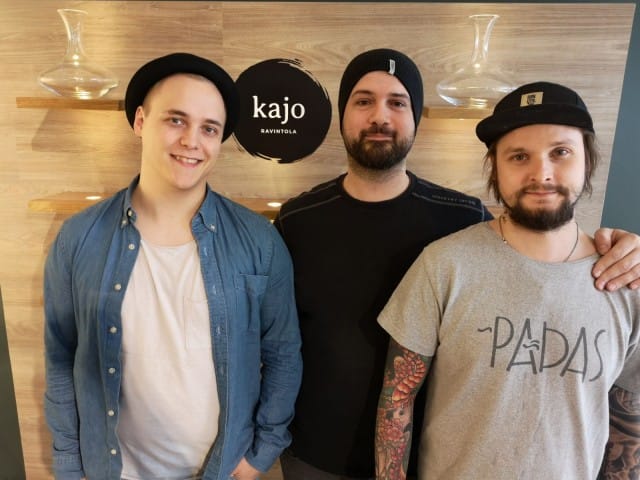 Ravintola Kajo on Marko Simunaniemen (vas.), Panagiotis Lykoudiksen ja Vellu Lampisen ensimmäinen oma ravintola.