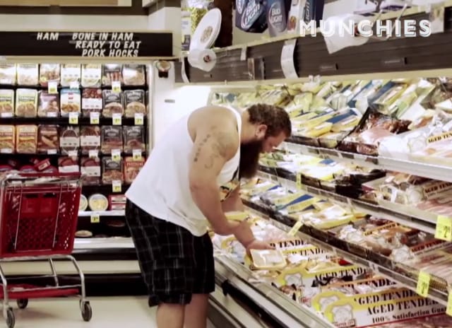 Lihaa menee, kun lihasta kasvattaa.