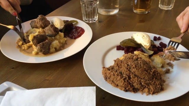 Kustaa Vaasassa on tarjolla lihapullia sekä Mannerheimin lempiruokaa, vorschmackia.