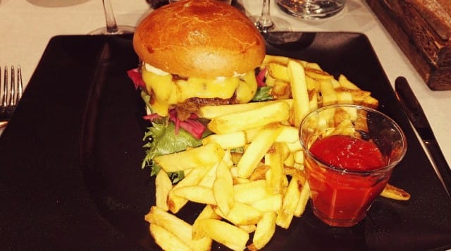 Seuralaisen burgeri Rantapuiston tapaan