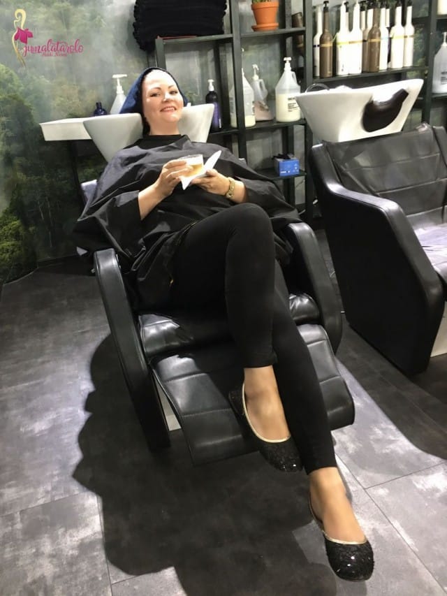 Samalla sain nauttia kahvista ja hierovasta tuolista