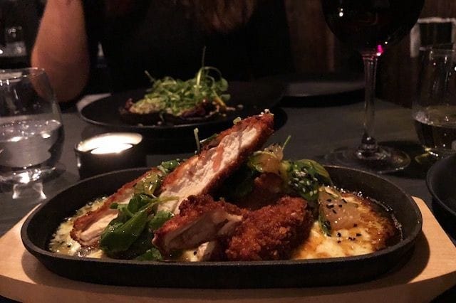 Pankojauhoilla kuorrutettu kana