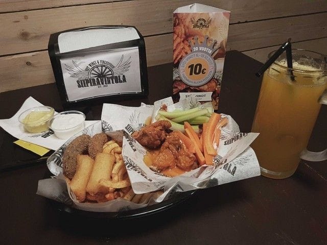 Aiemmilla SYÖ!-viikoilla Siipiravintolassa on ollut ravintoloitsijan mukaan "pirunmoista rallia".