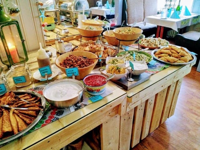 Bella Loviisan sipsaribrunssit houkuttelevat paikalle väkeä kauempaakin.