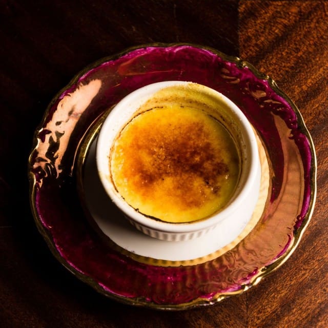 Magun keittiössä ei käytetä lainkaan eläinperäisiä ainesosia. Tämäkin crème brûlée on valmistettu ilman maitoa ja kananmunaa.