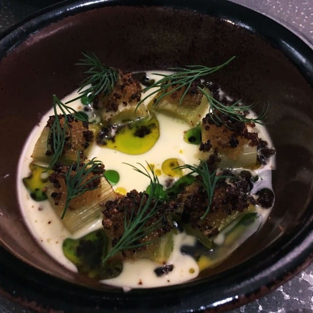 Purjoannoksessa maistuu kylmäsavustettu hauenmäti ja mallas. Kokonaisuuden kruunaa täyteläinen voikastike.