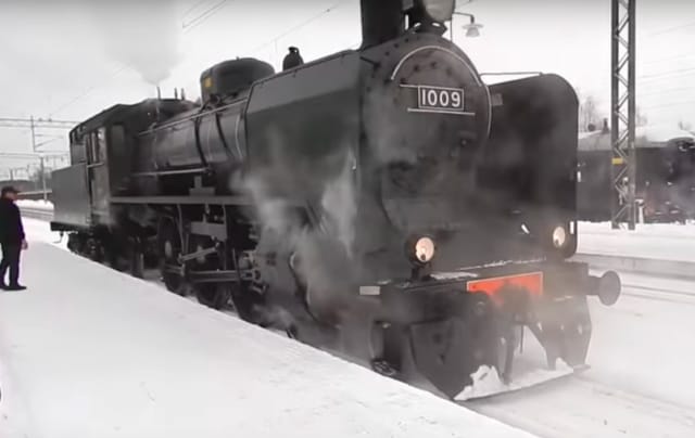 Höyryveturi HR1 1009 eli tunnetummin Ukko-Pekka