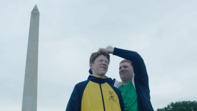 Don't Be A Dick About It kertoo nahistelevista veljeksistä sympaattiseen tyyliin.