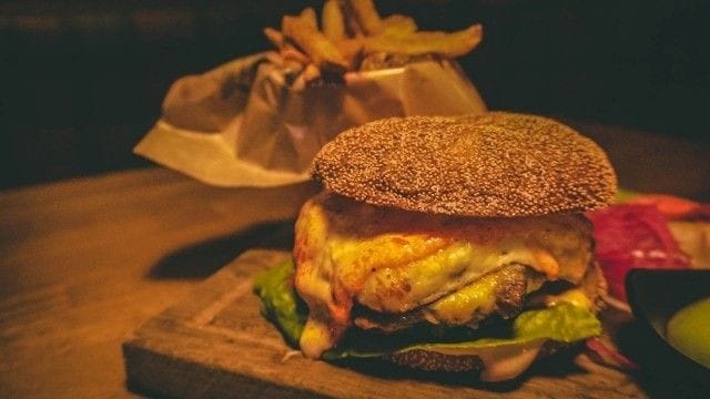 Treffipub valittiin jälleen Helsingin parhaaksi kortteliravintolaksi. Treffipubin mehevä portobelloburgeri (kuvassa) nousi kesällä myös Cityn parhaiden vegeburgereiden listalle.