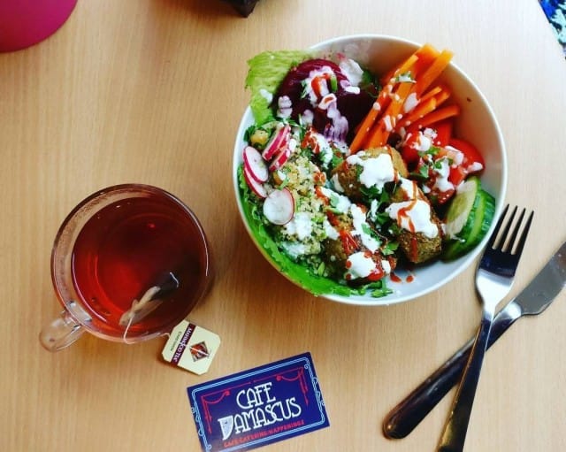 Falafelkulho Cafe Damascuksen tapaan.