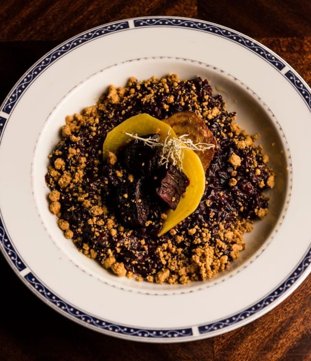 Magun juurekset tulevat Sipoosta Majvikin biodynaamiselta tilalta.