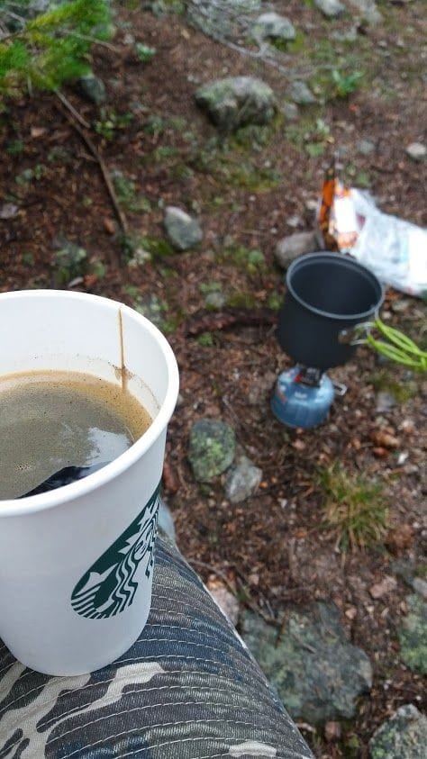 aamukahveet kalliovuorilla