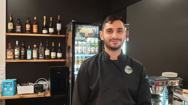 Emrah Yildirim haluaa tarjota myös vegaaneille runsaasti valinnanvaraa.