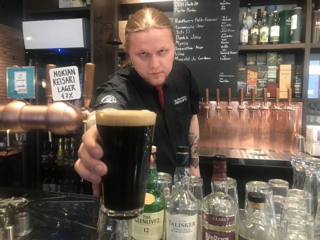 Atte Erkkilä tarjoilee laatumärkää myös Lönnrotinkadulla.