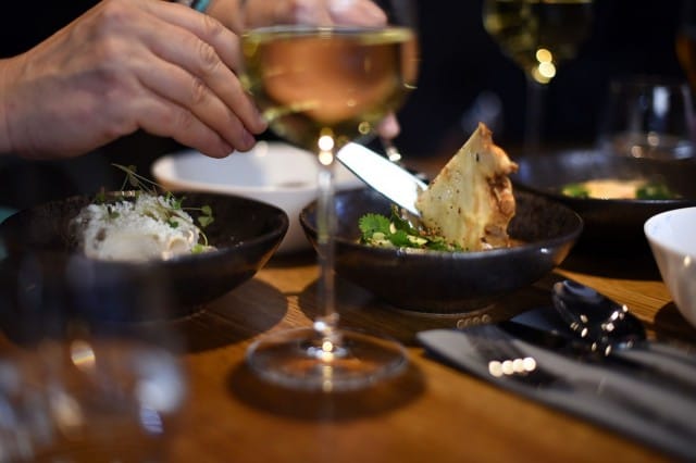 Selleriannoksessa on kokonaisena paahdettua selleriä, selleripyreetä sekä veriappelsiinivinaigrettea.