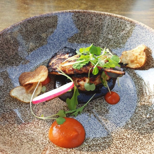 Naantalin Kaivohuoneen annoksessa mämmi taipuu bbq-kastikkeeksi.