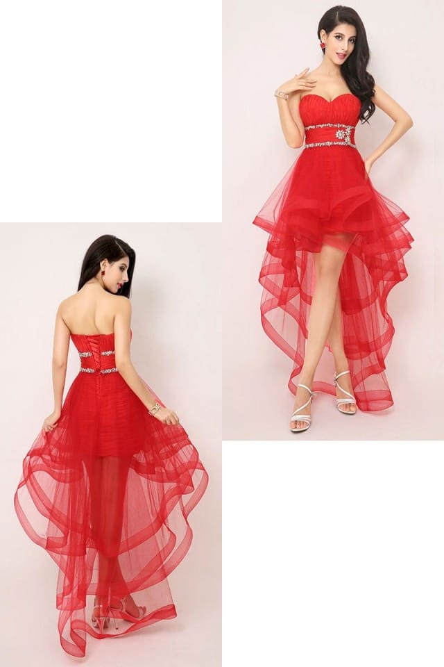 robe de cocktail courte devant longue derrière rouge bustier plissé embelli de strass et jupe volant