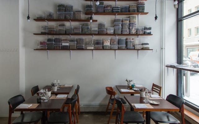 Grönin yrttiseinä.